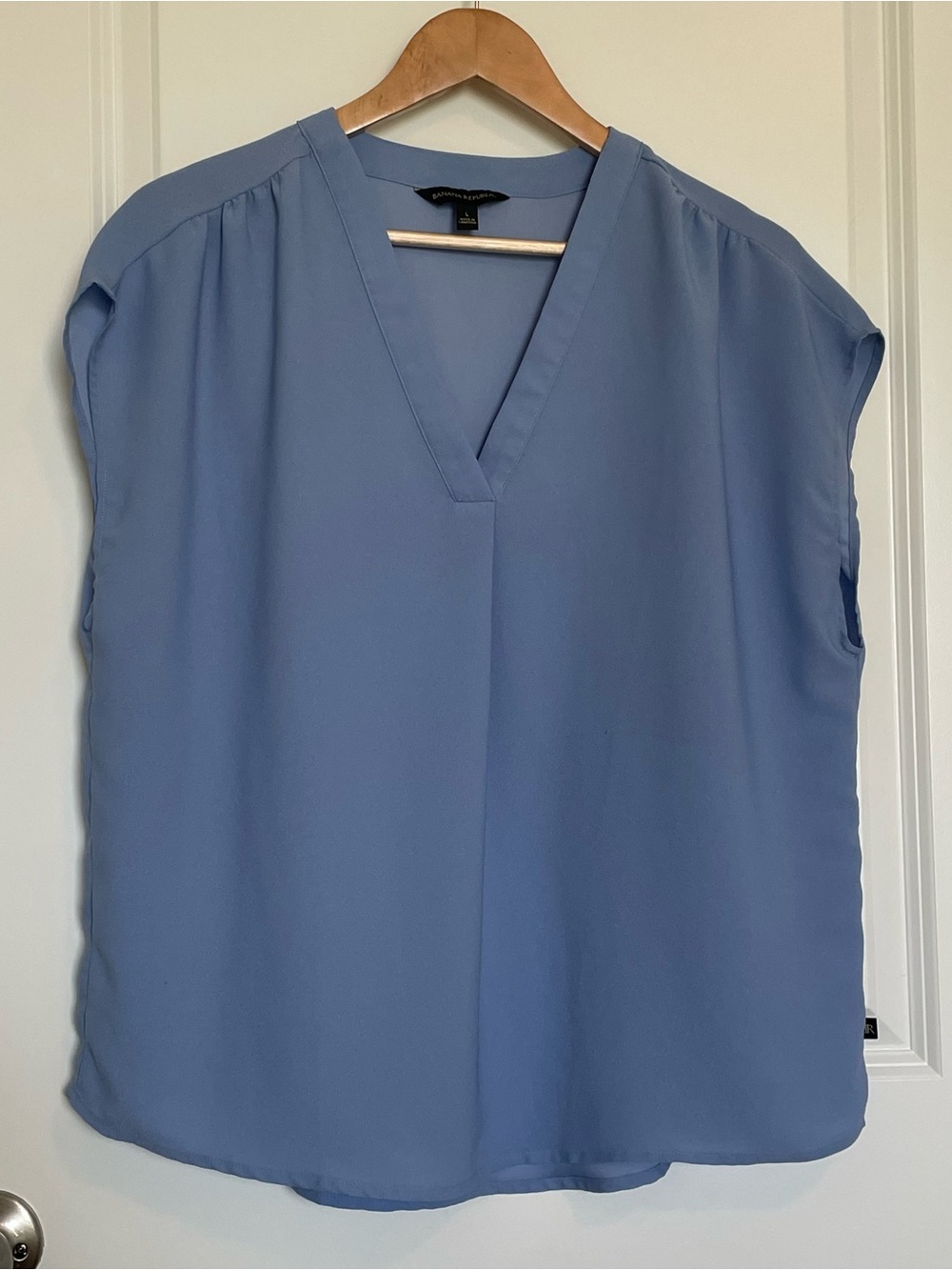 Banana Republic Cap-Sleeve V-Neck Blouse in Periwinkle